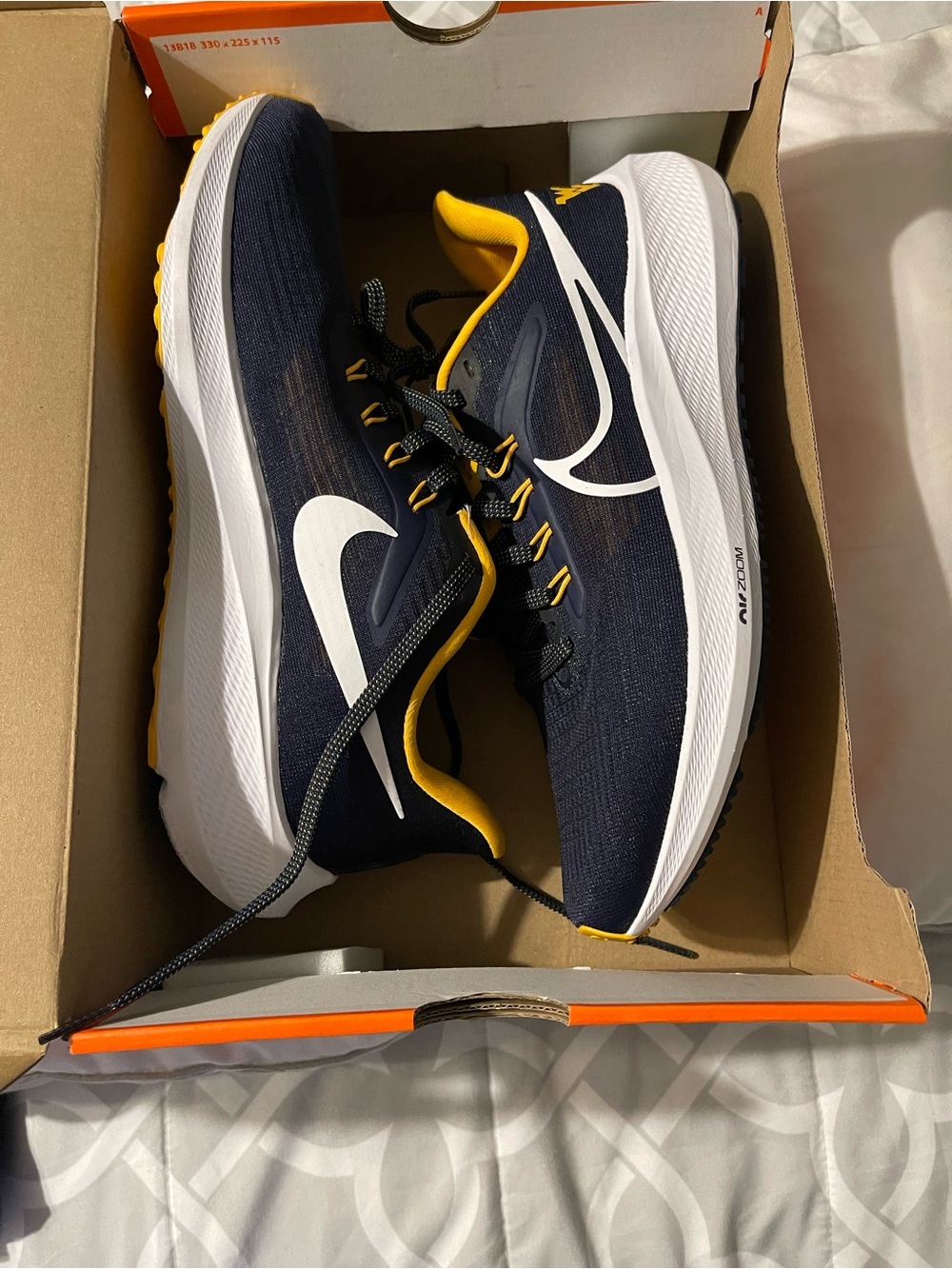 Nike Navy and Yellow Men’s Running Sneakers